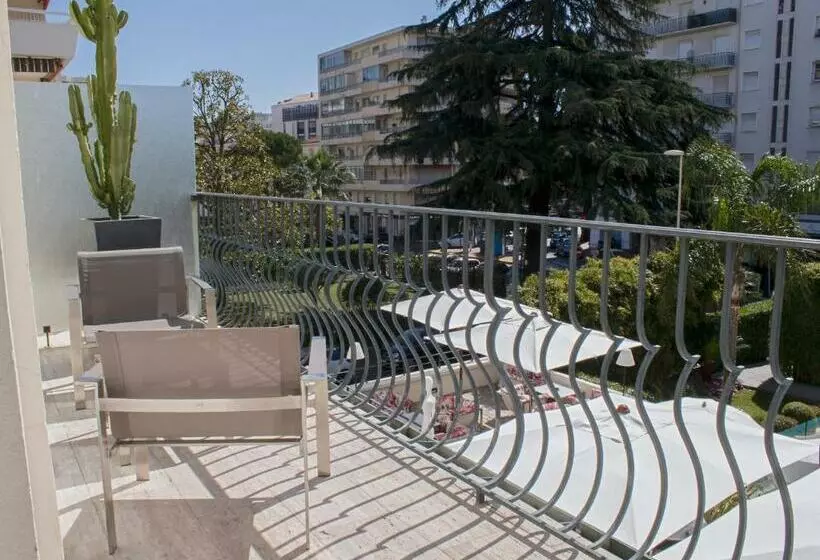 سوئیت جونیور با تراس, Le Canberra