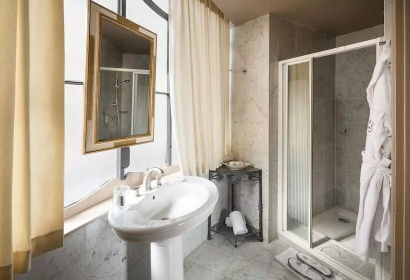 اتاق استاندارد, Le Cavendish