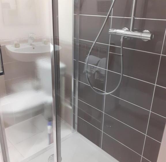 חדר סטנדרט, Logis Hôtel Restaurant De L Ecu