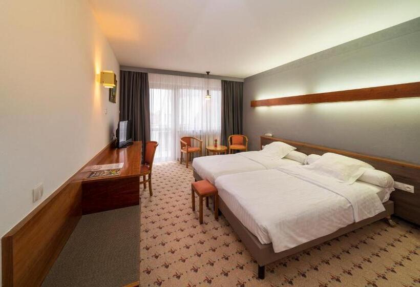 Номер Superior с Балконом, Munsch Restaurant & Wellness, Colmar Nord   Haut Koenigsbourg
