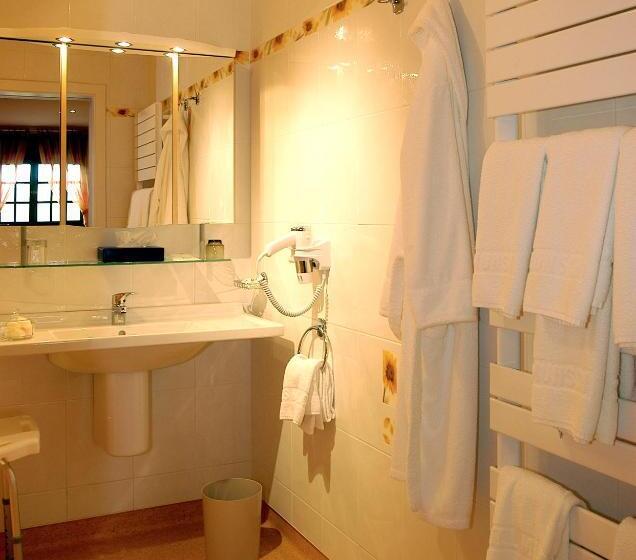 Трехместный Номер Комфорт, Munsch Restaurant & Wellness, Colmar Nord   Haut Koenigsbourg