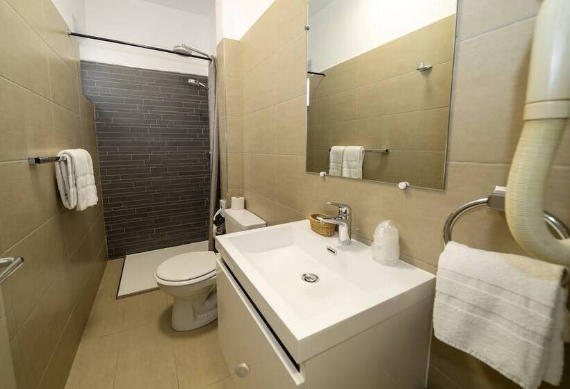 Номер Стандарт с Балконом, Munsch Restaurant & Wellness, Colmar Nord   Haut Koenigsbourg