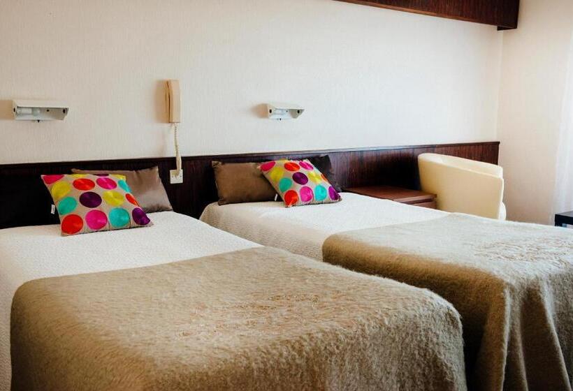 Comfort room with balcony, Plage Des Pins