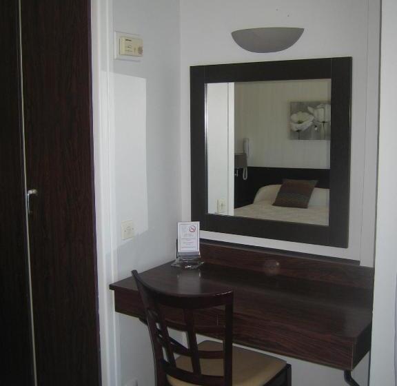 クラシックルーム, Plage Des Pins