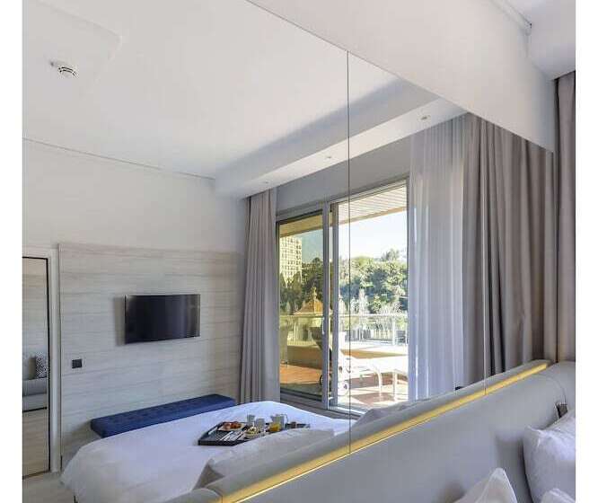 산전망 주니어 스위트, Radisson Blu Hotel Nice