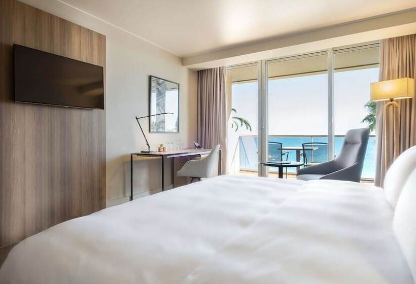 수피리어 룸 바다 전망, Radisson Blu Hotel Nice