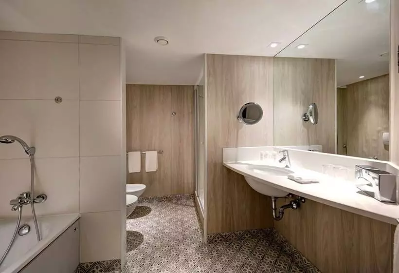 Sviitti Merinäkymä, Radisson Blu Hotel Nice