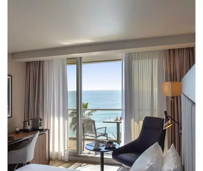 Sviitti Merinäkymä, Radisson Blu Hotel Nice