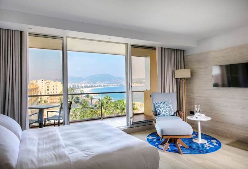 景色の見えるスイートルーム, Radisson Blu Hotel Nice