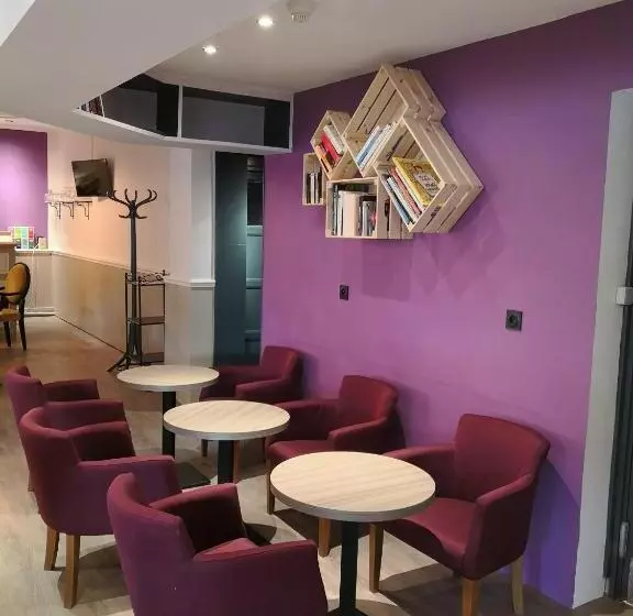اتاق استاندارد یک نفره, Logis Hôtel Restaurant La Coupe D Or