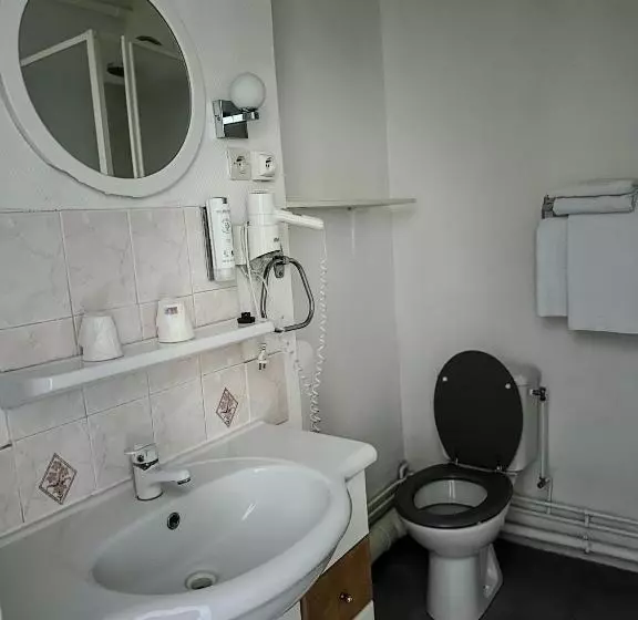 اتاق استاندارد, Logis Hôtel Restaurant La Coupe D Or