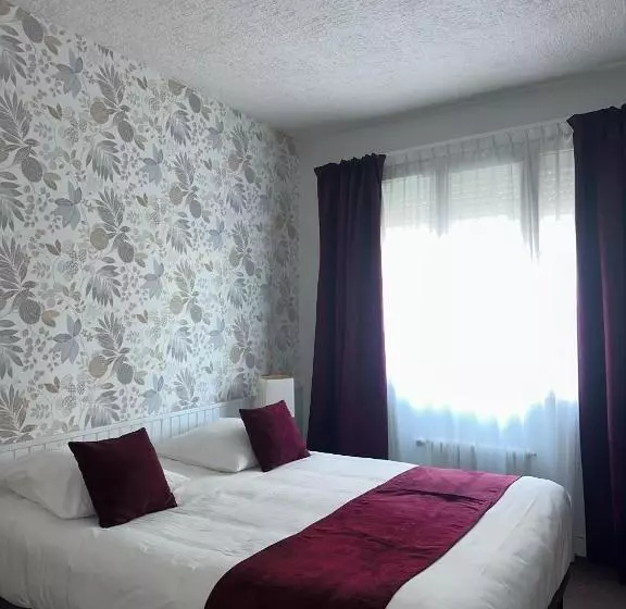 اتاق استاندارد, Logis Hôtel Restaurant La Coupe D Or