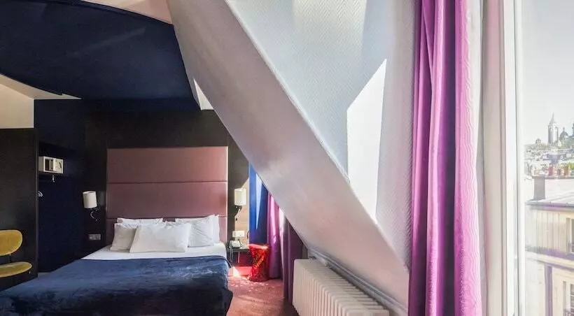 ファミリールーム, Accueil Hôtel Paris Pigalle Montmartre