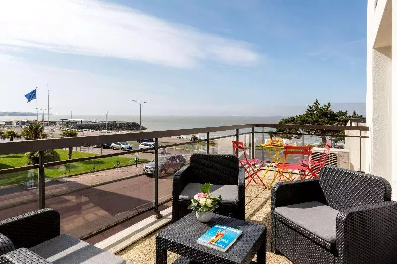 سوییت جونیور با چشم‌انداز دریا, Best Western Hôtel Royan Océan