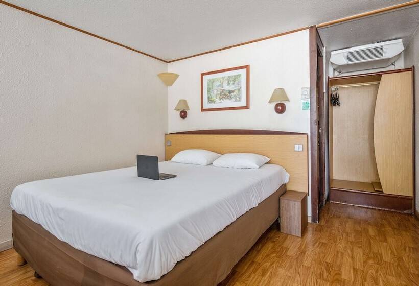 스탠다드 룸 더블 침대, Campanile Brive La Gaillarde Ouest