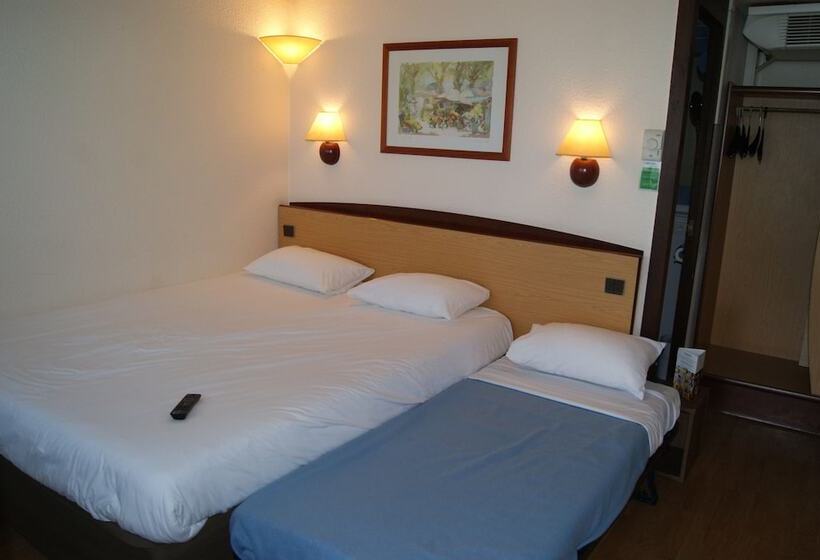 스탠다드 룸 더블 침대, Campanile Brive La Gaillarde Ouest