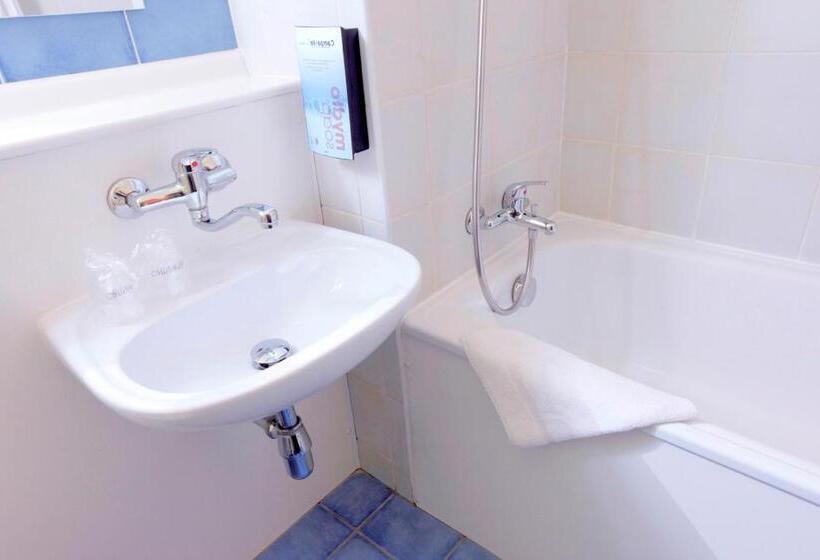 غرفة قياسية, Campanile Clermont Ferrand ~ Thiers