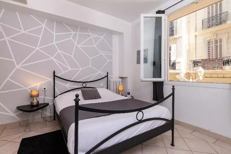 Quarto standard, Celenya