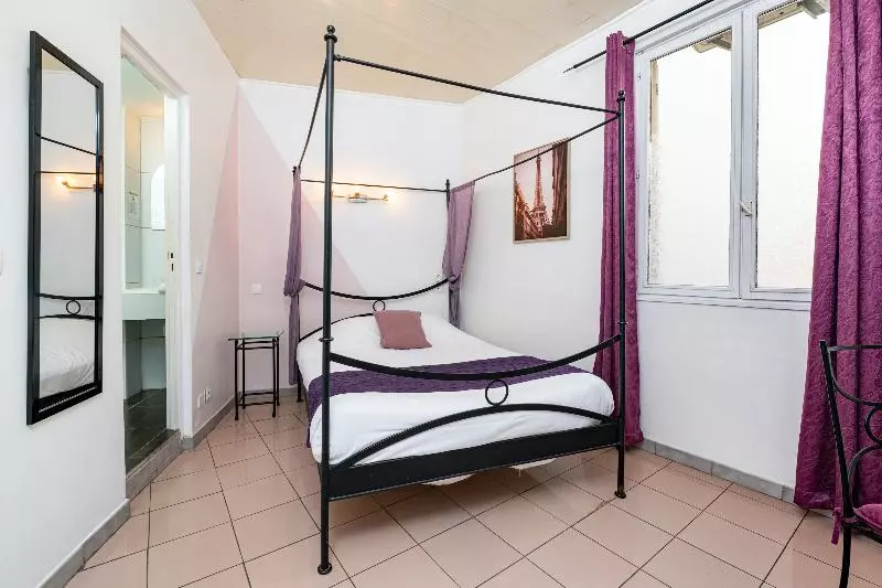 Quarto Comfort, Celenya