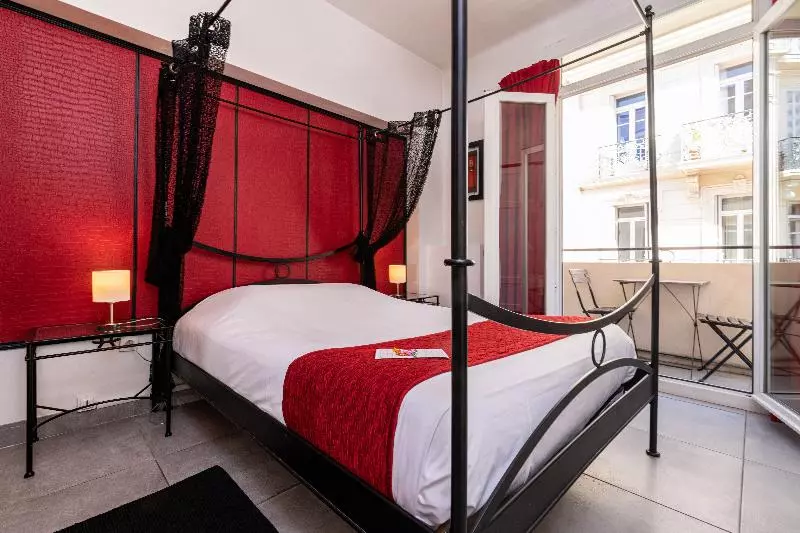 Quarto Comfort, Celenya