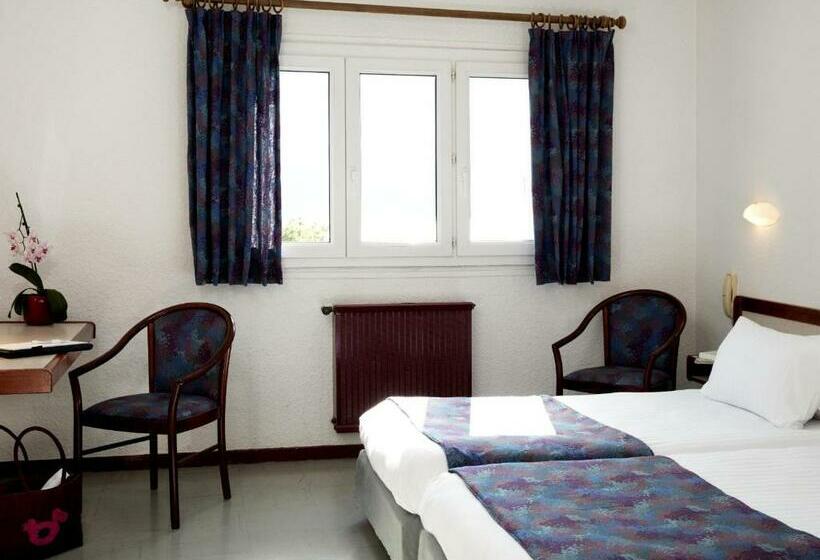 חדר סטנדרט נוף לאגם, Logis Hotel Eden Lac