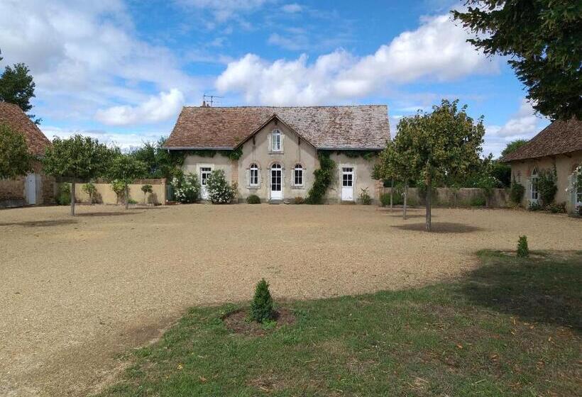 Дом 4 Спальни, Hôtel Haras De La Potardière