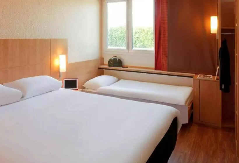 ダブルベッドのスタンダードシングルルーム, Ibis Roanne Le Coteau Hotel Restaurant
