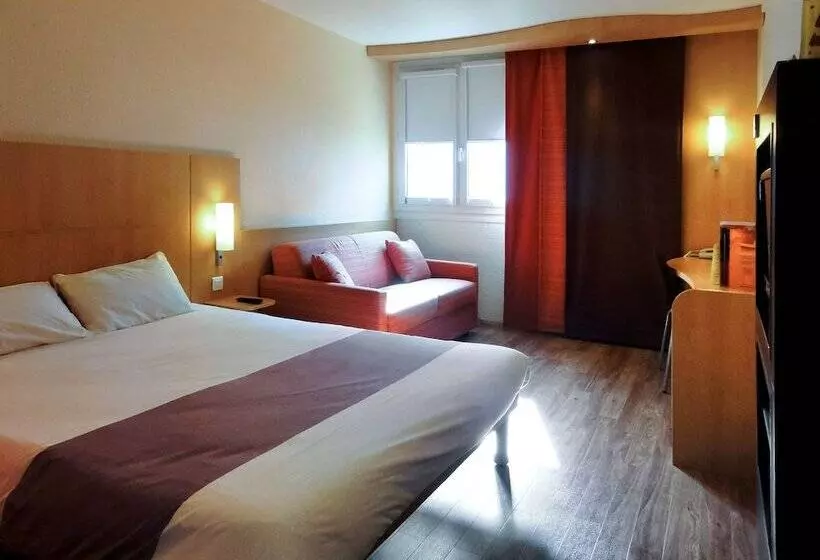 ダブルベッドスタンダードルーム, Ibis Roanne Le Coteau Hotel Restaurant