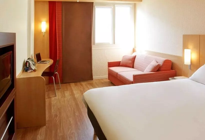ダブルベッドスタンダードルーム, Ibis Roanne Le Coteau Hotel Restaurant