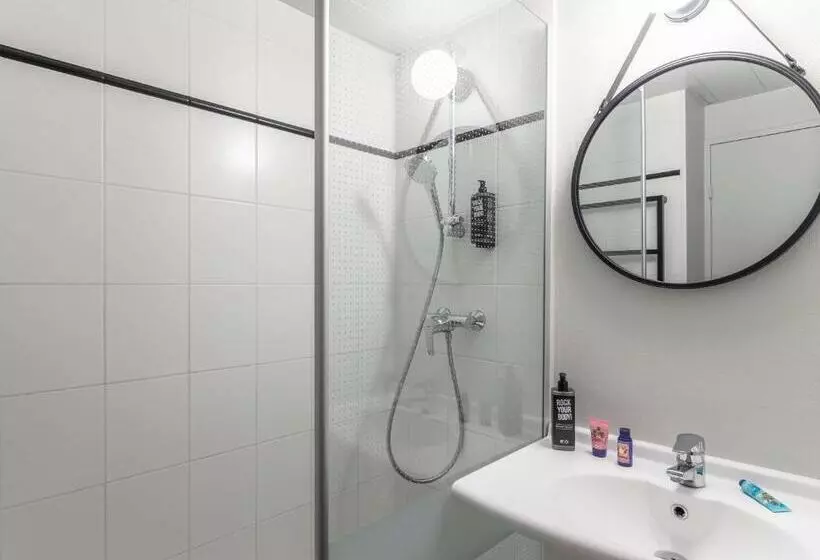 Yhden jaetun makuuhuoneen huoneisto, Ibis Saint Malo Madeleine