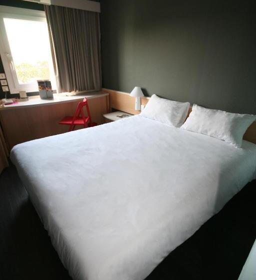 Номер Стандарт, Ibis Saint Malo Madeleine