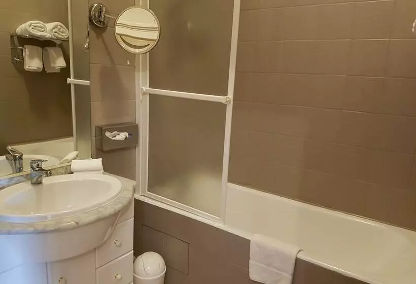 スーペリアールーム, L Hostellerie Du Chateau De Bricquebec