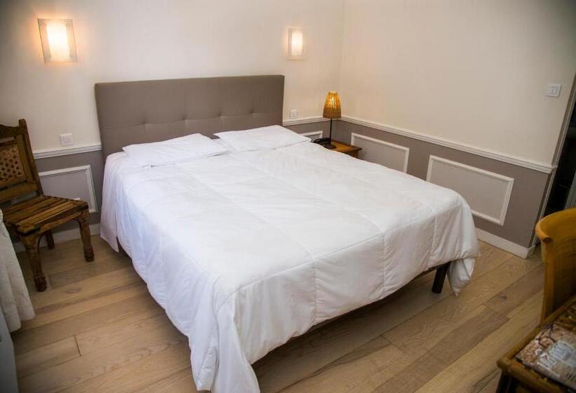 غرفة قياسية, La Flambee