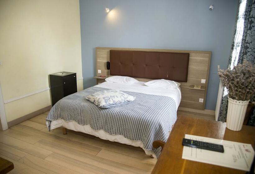 غرفة قياسية, La Flambee