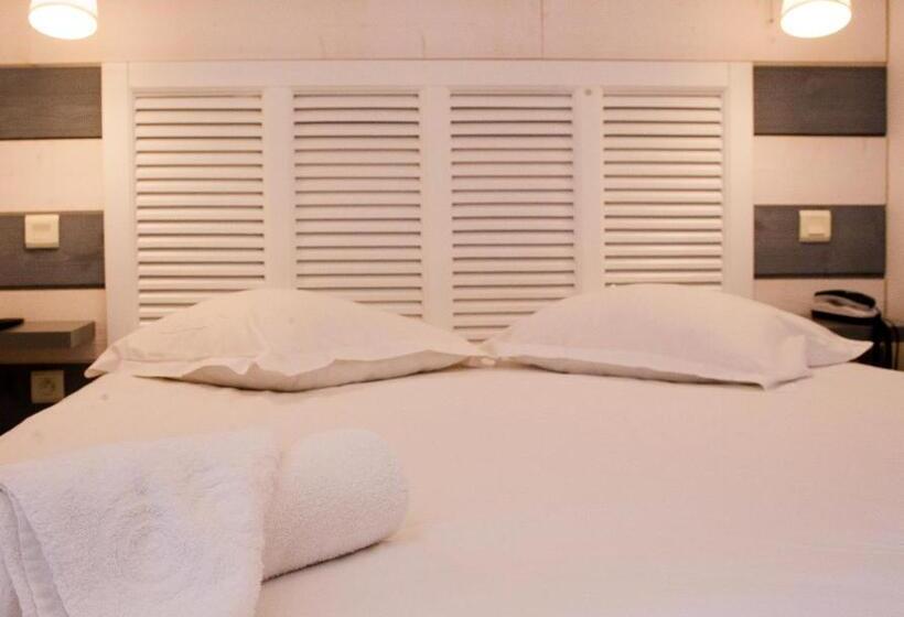 バルコニー付きスタンダードルーム, La Maison Normande