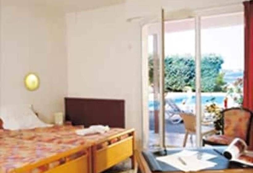 חדר סטנדרט נוף לאגם, Logis Hotel Eden Lac