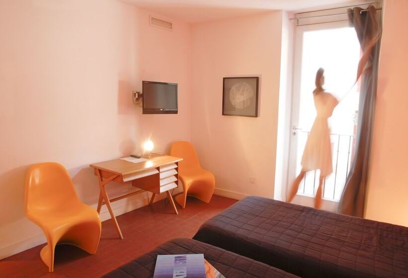 스탠다드 룸, Burrhus