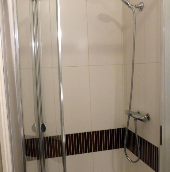 标准间, De France