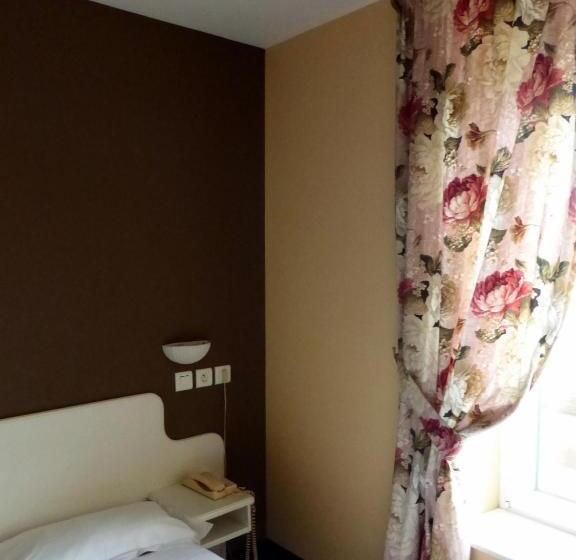 标准间, De France