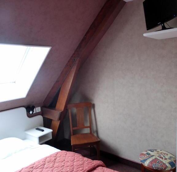 标准单人间, De France