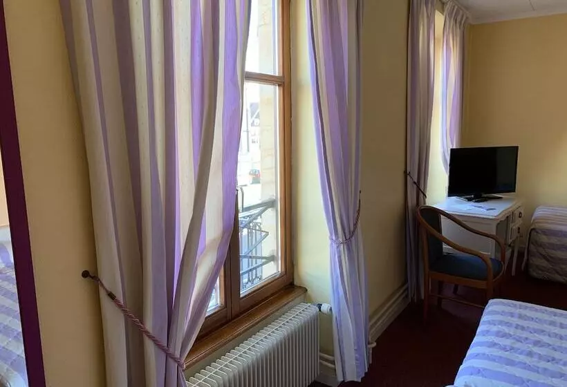 اتاق استاندارد سه نفره, Logis Cit Hôtel Des Vosges 5 Rue De La Gare