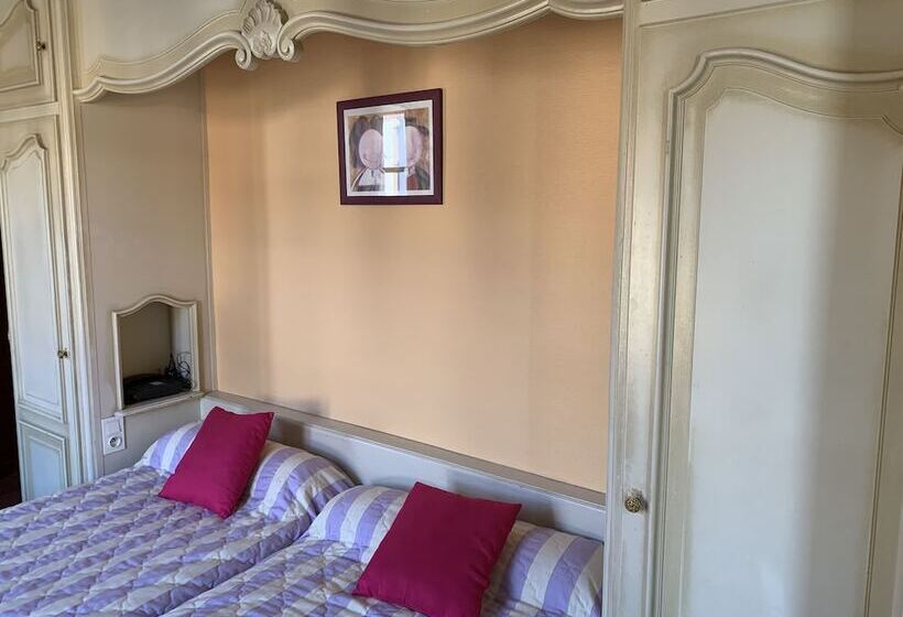 Номер Стандарт Трехместный, Logis Cit Hôtel Des Vosges 5 Rue De La Gare
