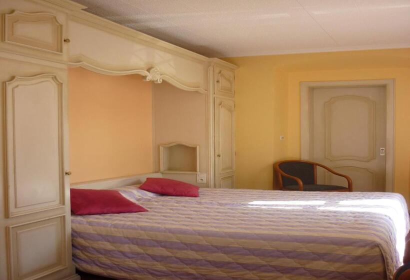 标准三人间, Logis Cit Hôtel Des Vosges 5 Rue De La Gare