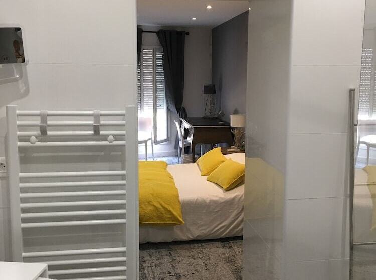 Quarto Triplo Estandar, Hôtel Le Mistral