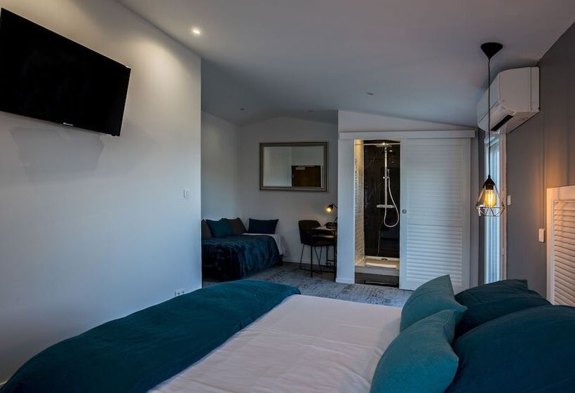 Triple Room Sea View, Hôtel Le Mistral