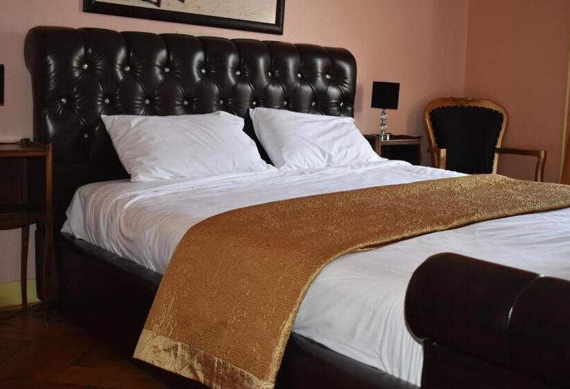 Номер Стандарт, Hôtel Le Sauvage