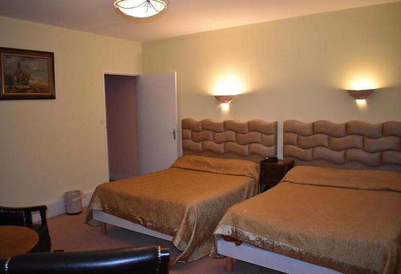 Четырехместный Номер Стандарт, Hôtel Le Sauvage