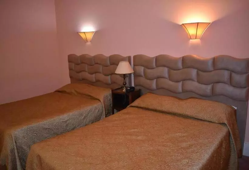 اتاق استاندارد چهار تخته, Hôtel Le Sauvage