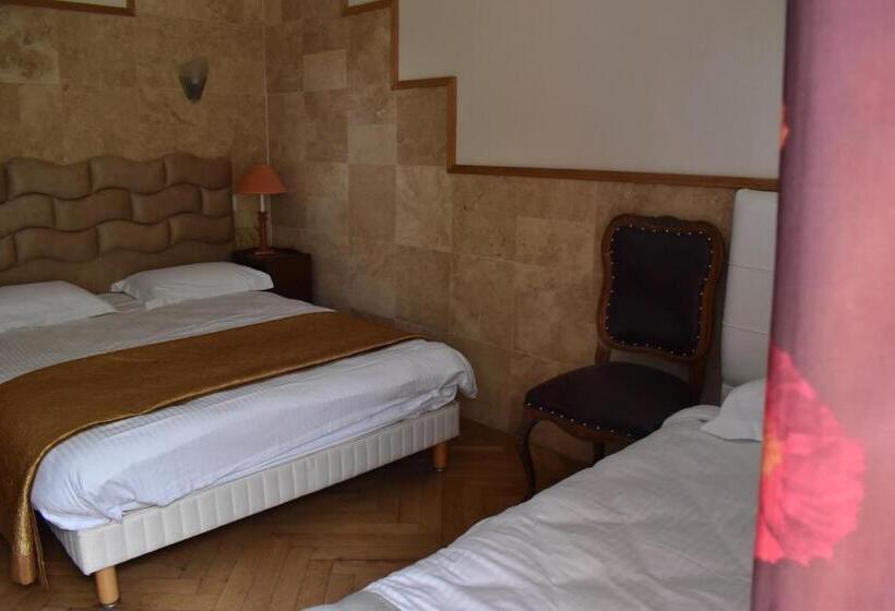 Номер Стандарт Трехместный, Hôtel Le Sauvage