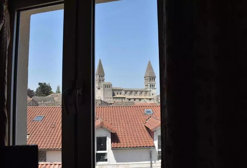 اتاق استاندارد با چشم‌انداز, Hôtel Le Sauvage